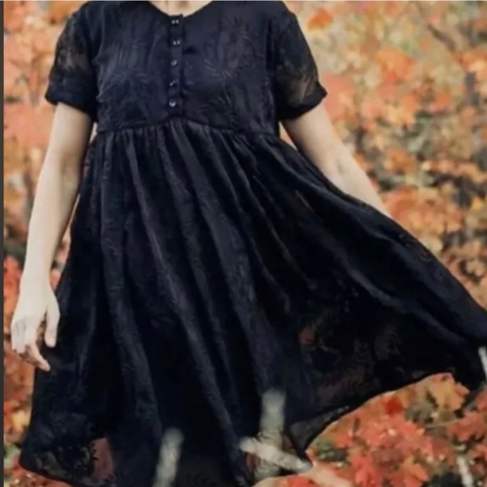 Piper & Scoot floral lace dress